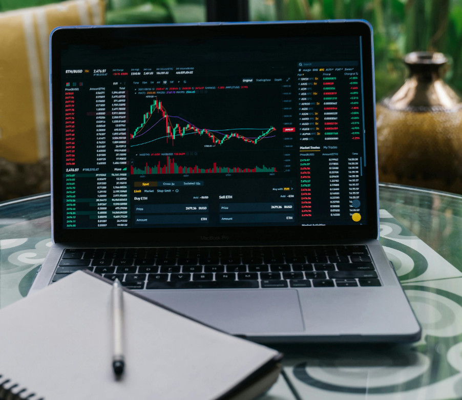 Peluang dan Tantangan Hukum Dalam Penerapan Blockchain dalam Kontrak Perdata